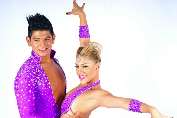 Salsa dance artist Karen & Ricardo